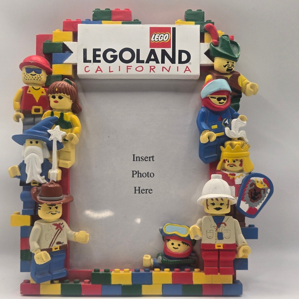 Vintage 1999 LEGOLAND California Minifigure 3D Picture Frame Souvenir 706244